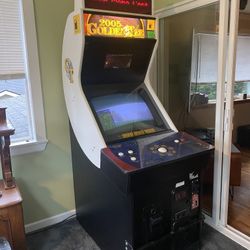 Classic original 2005 Golden Tee Golf Arcade Machine
