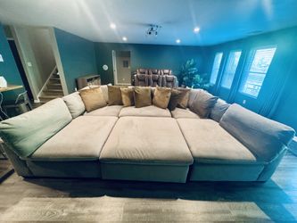 6 Piece Gray Sectional: Like New $1800