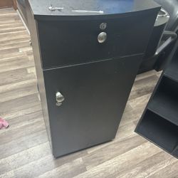 Rolling Salon station 