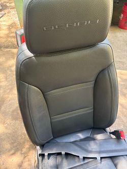 OEM GMC Denali Black Leather Seats – Heated & Cooled