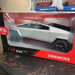 Diecast Tesla Cyber Truck 1:24