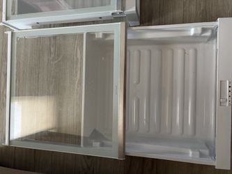 Whirlpool refrigerator Deli Drawer