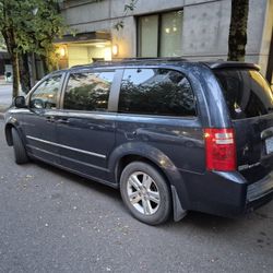 2008 Chrysler Town & Country