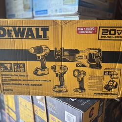 DEWALT 20V MAX 4-Tool Brushless Power Tool Combo Kit w/ Soft Case (2-Batteries and Charger Included)