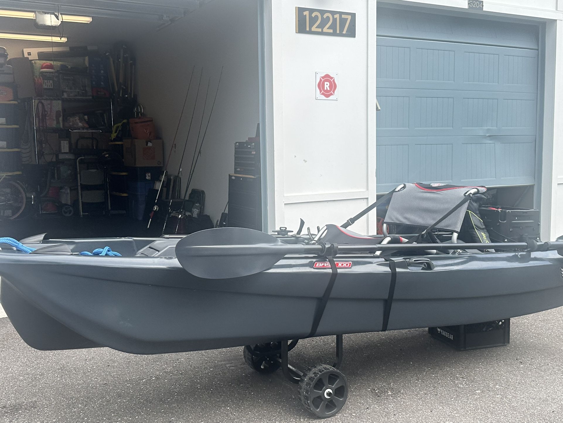 10 ft. Kayak (Bass 100 Jonny Boat)