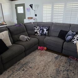 Dawson Sectional Couch With Recliners 