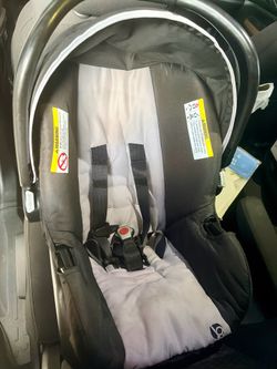 Baby trend Car seats and Base
