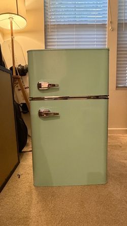 Retro Mini Fridge with Top Freezer - Insignia - Mint Color