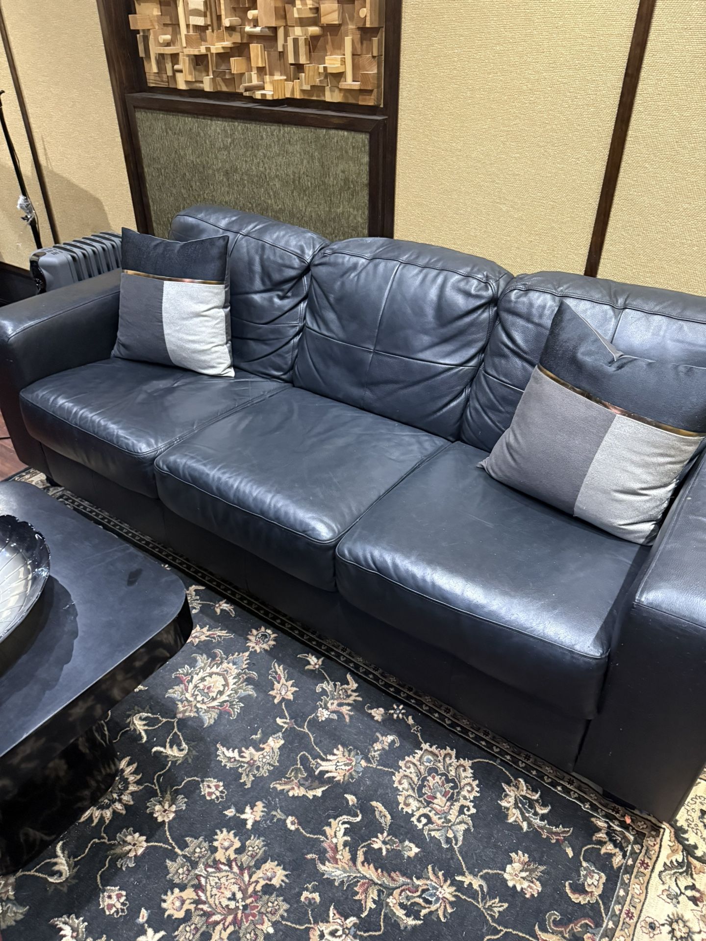 FINE LEATHER COUCH