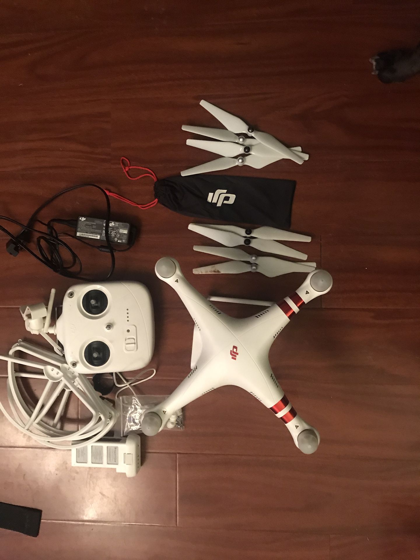 Dji phantom 3 drone with Accessories