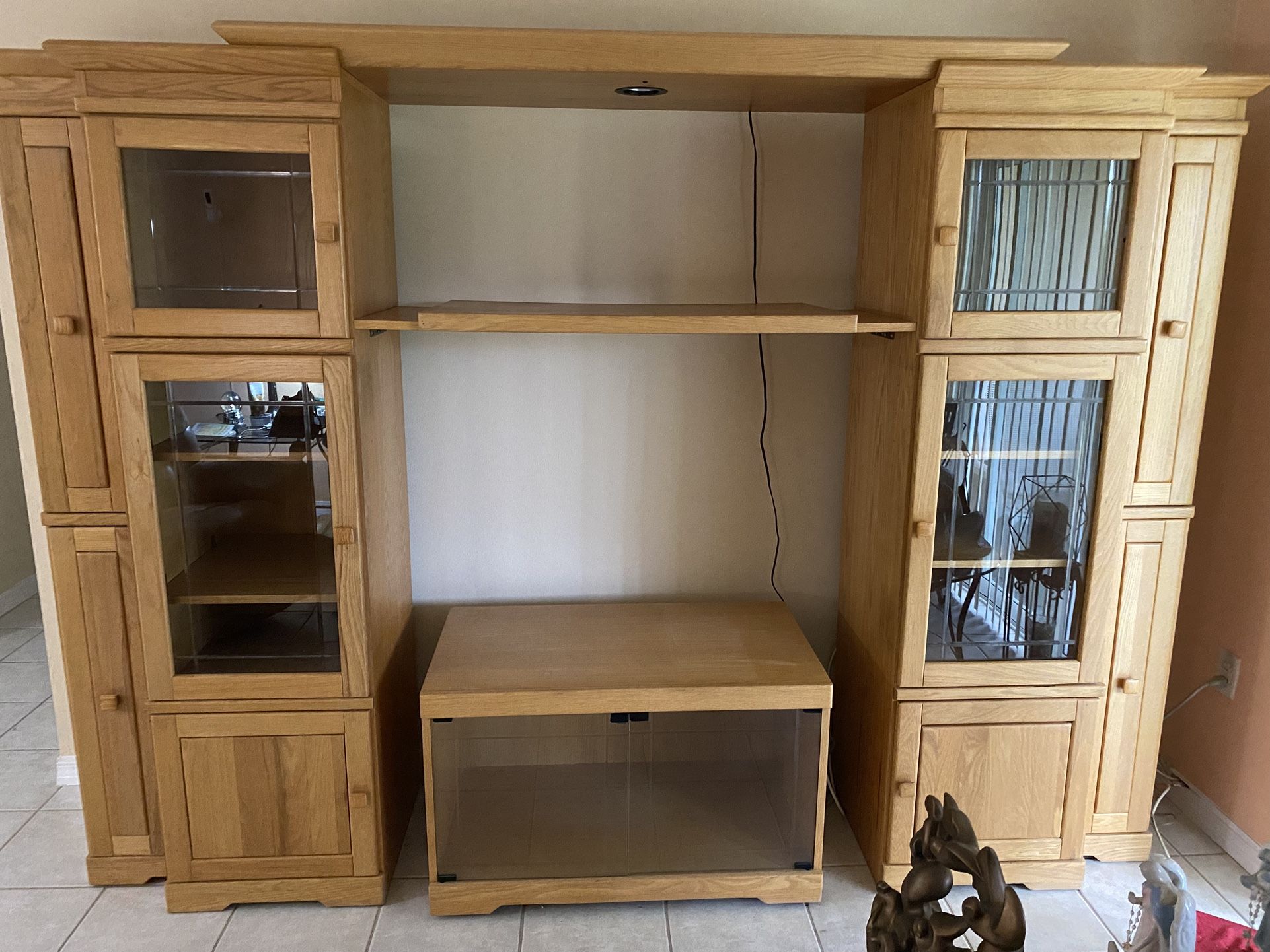 Wall Unit
