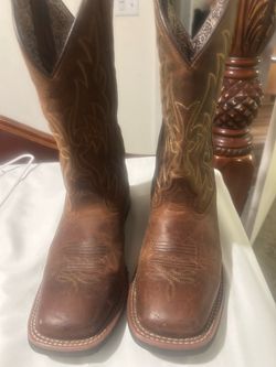 Women brown leather Laredo  boots