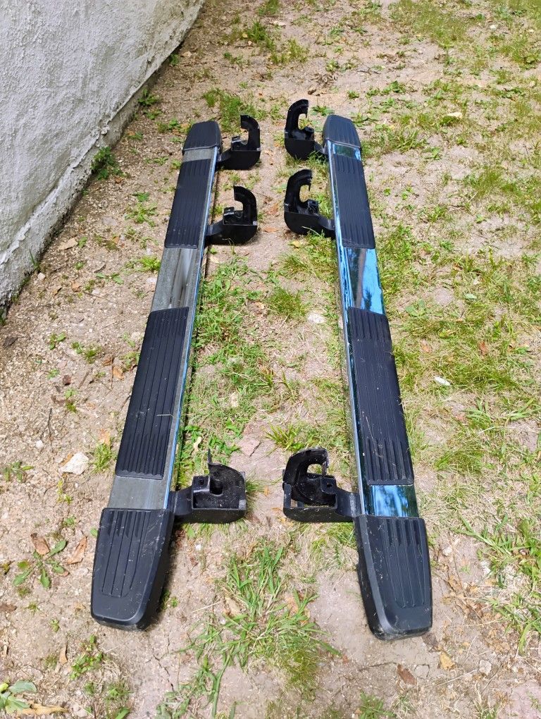 Running Boards For Pickup Or SUV Chevy Or GM Model