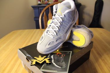 Air Jordan XI 11 Retro Low