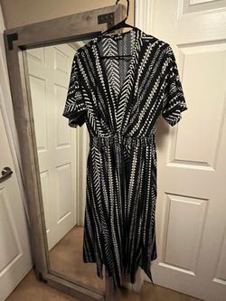 Black /White Strechy dress