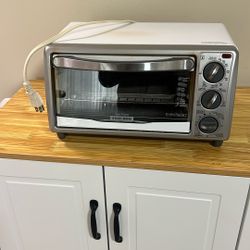 Black & Decker toaster oven