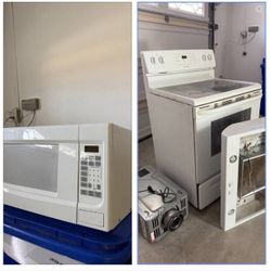 FREE! stove, range hood, and microwave oven 