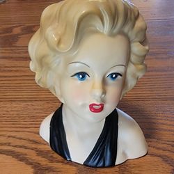 Vintage Marilyn Monroe head vase


