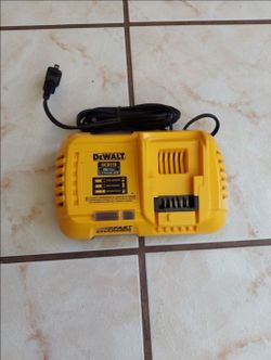 New Dewalt FAST Charger 20V 60V.