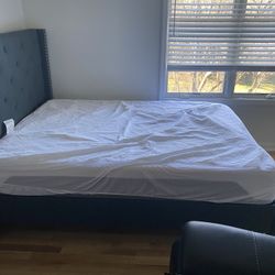 Full Size Bed With Mattress 