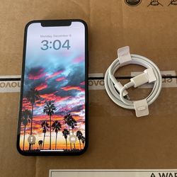 iPhone 12 unlocked with 84% battery health