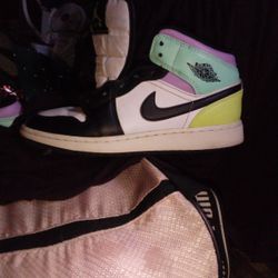 2 Pair 5.5v AIR JORDAN SHOES AS IS