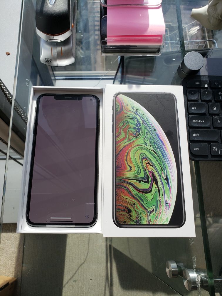 (Permanently Unlocked)New Apple iPhone XS Max 256G Space Grey