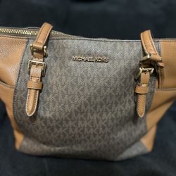 MK Purse