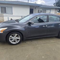 2013 Nissan Altima Super Clean 93,000 Miles $5,900