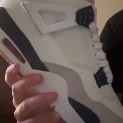 Jordan 4
