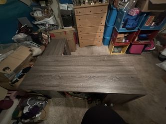 Desk L