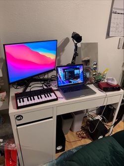 Akai MPK mini / Focusrite Scarlett / Yamaha Monitors 🔊