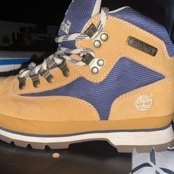 New Shoes    Zapatos nuevos 