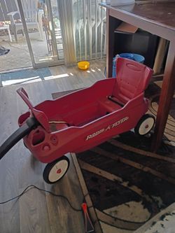 Radio flyer wagon