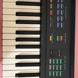 PIANO YAMAHA PSR-6 