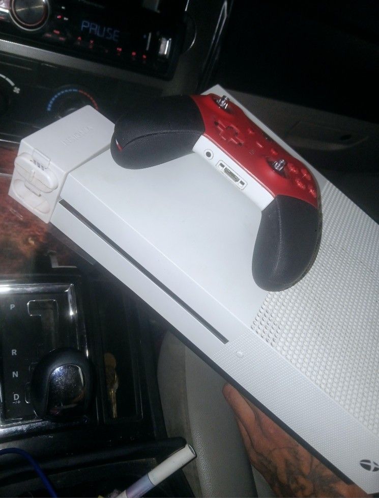 Xbox One S