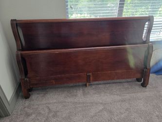 King Bedroom set, bed frame,  2 dressers. Mirror, 2 night stands