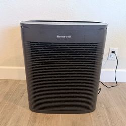 Large Honeywell PowerPlus HEPA Filter Air Purifier