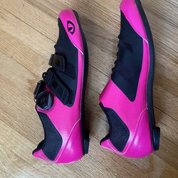 Giro Womens Size 41 Cycling Shoes 