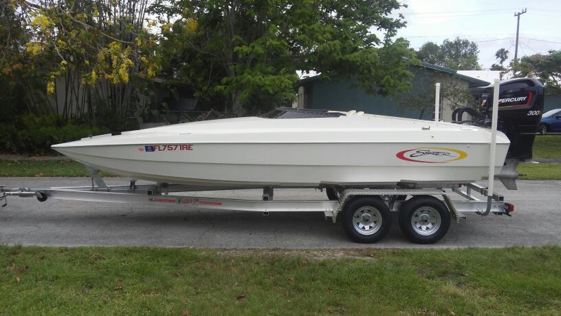 21 FT Douglas Marine Skater with 300x