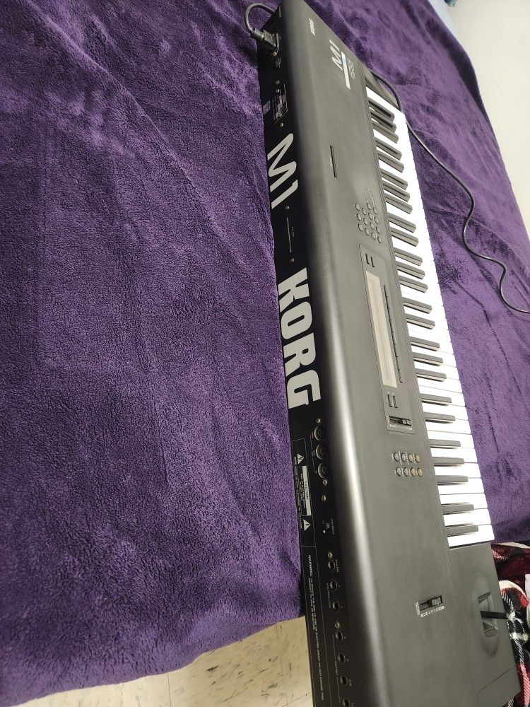 Korg M1 