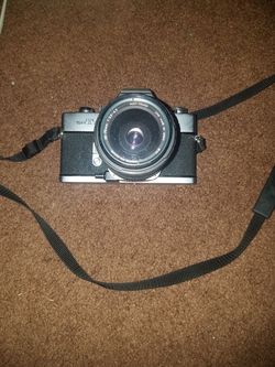 srT202 Minolta photographer camera