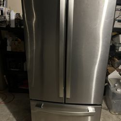 GE 30” Refrigerator