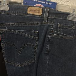 Women’s capri levis