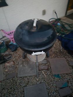 Weber charcoal grill 22in