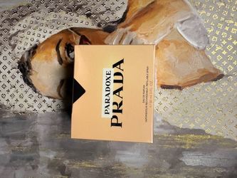 Prada paradoxe perfum