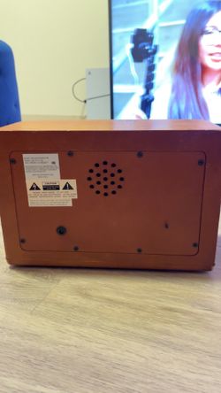 Wolverine Vintage Bluetooth Speaker & FM Radio - Wood Finish