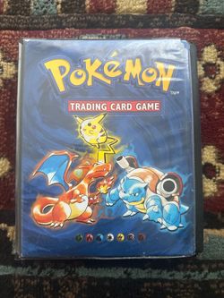 POKEMON 1999 Wizards of the Coast Trading Card Game Collector's Album/Binder