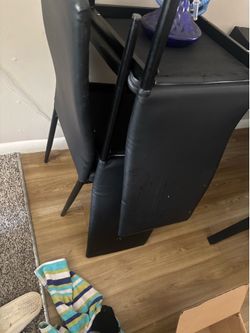 Nice black table!!