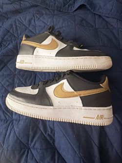 Shoes for sale size 7 boys Nike